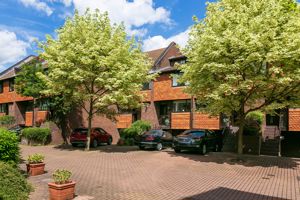 Mallard Place, Strawberry Hill- click for photo gallery
